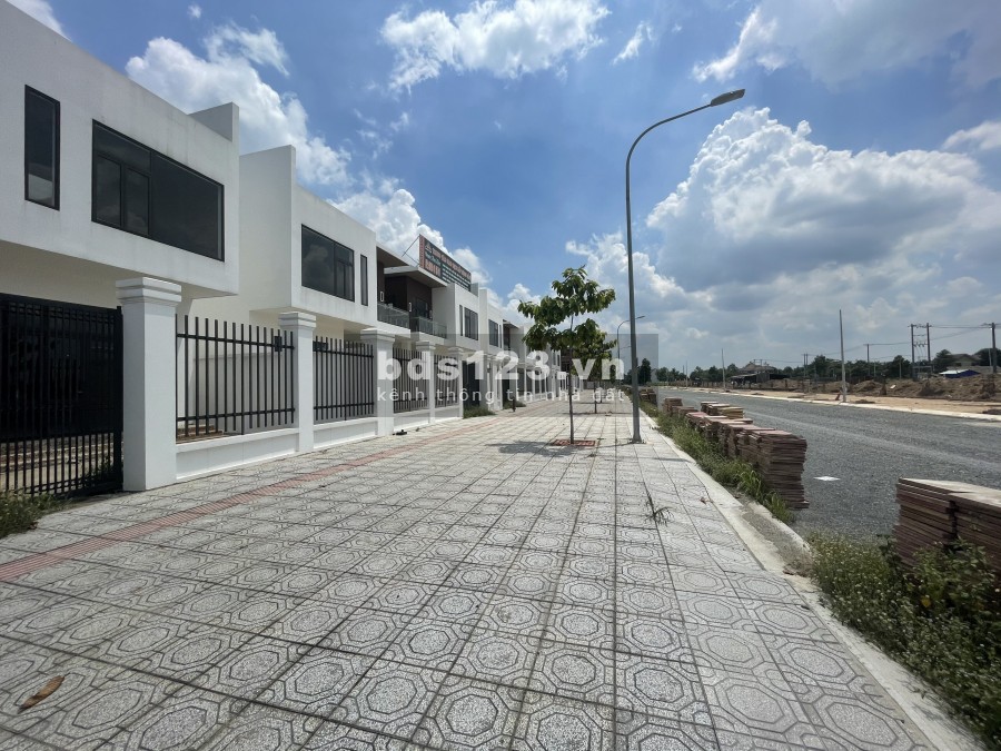 Bán nhà phố trung tâm hành chánh Trảng Bom chỉ từ 1.5 tỷ/căn, 1 trệt 2 lầu