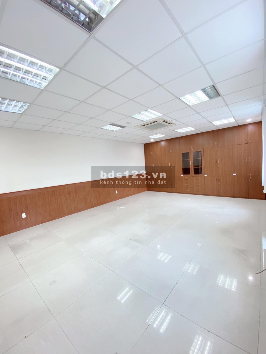 Cho Thuê Nhà Đồng Đen phường 14, Quận Tân Bình, diện tích: 6x18m, 3 lầu
