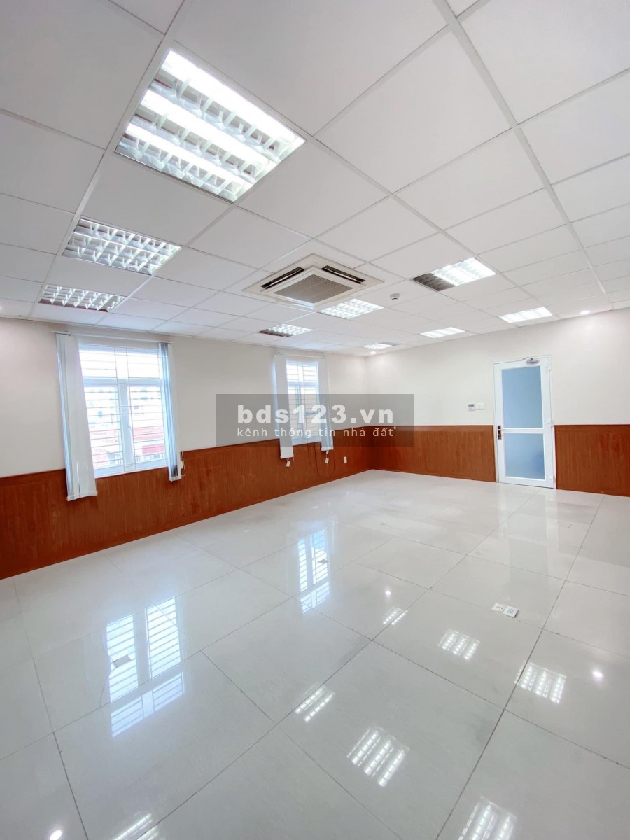 Cho Thuê Nhà Đồng Đen phường 14, Quận Tân Bình, diện tích: 6x18m, 3 lầu