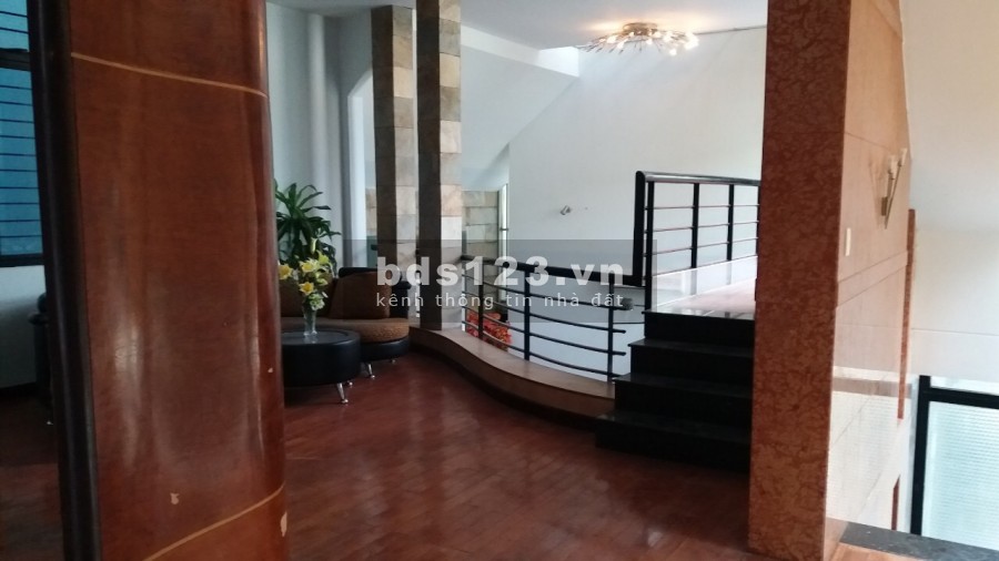 Cho Thuê Nhà Nguyễn Minh Hoàng, Quận Tân Bình, diện tích sử dụng 9x17m, 3 lầu