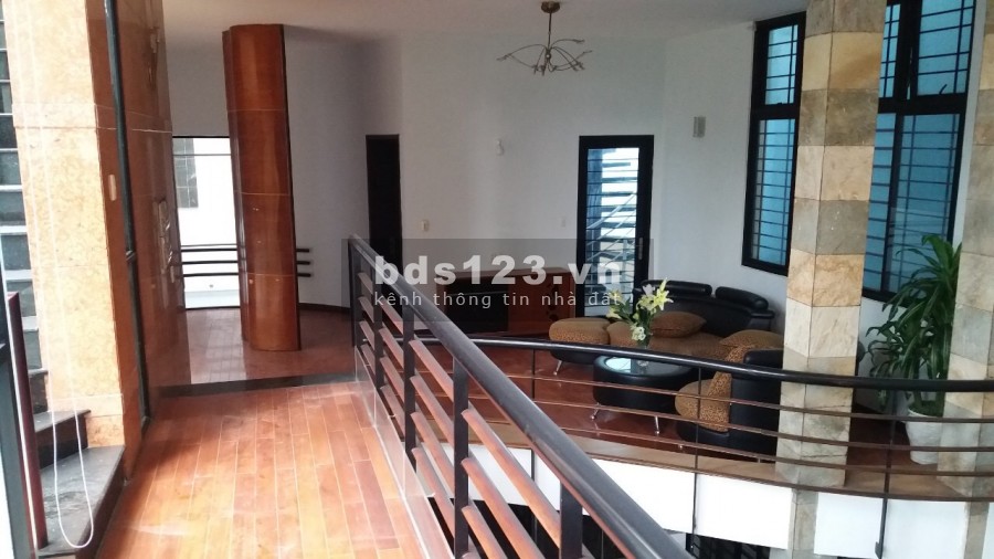 Cho Thuê Nhà Nguyễn Minh Hoàng, Quận Tân Bình, diện tích sử dụng 9x17m, 3 lầu