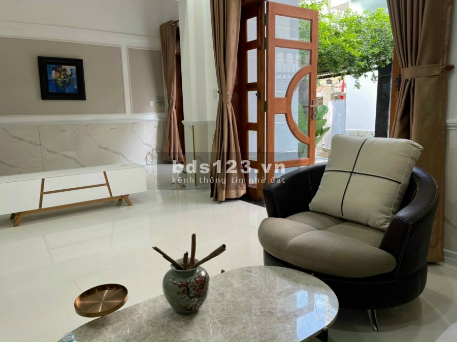 Cho Thuê Nhà Phổ Quang, Quận Tân Bình, diện tích 10x20m, 2 lầu
