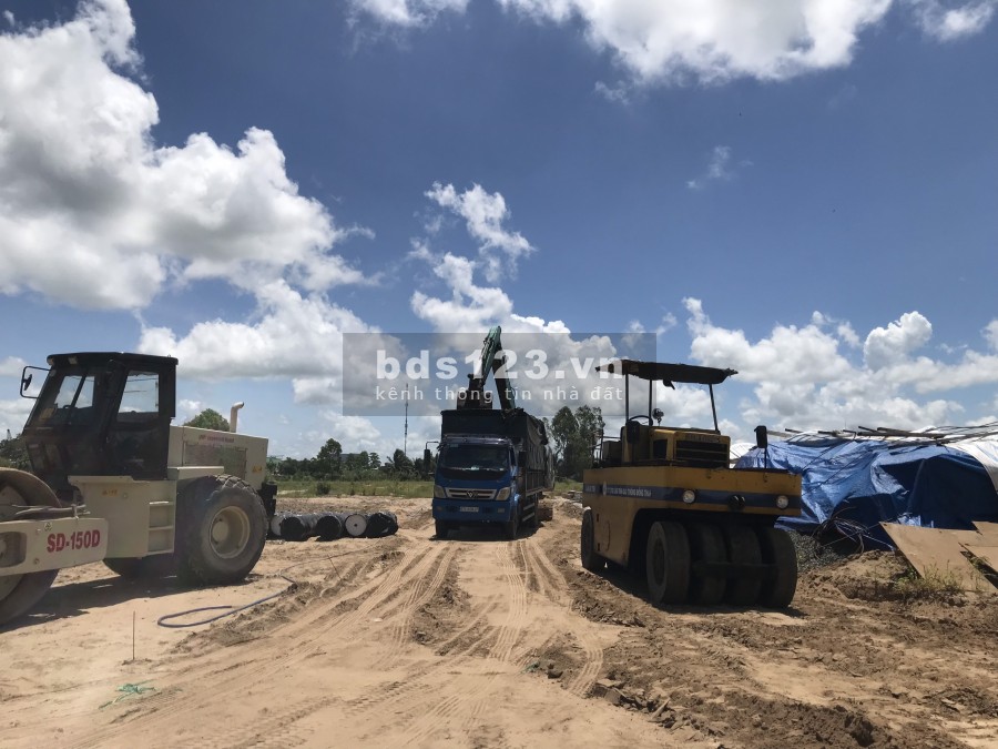 Đất nền trung tâm Thoại Sơn giá dưới 1 tỷ Liên hệ: 0945677849 để được xem đất