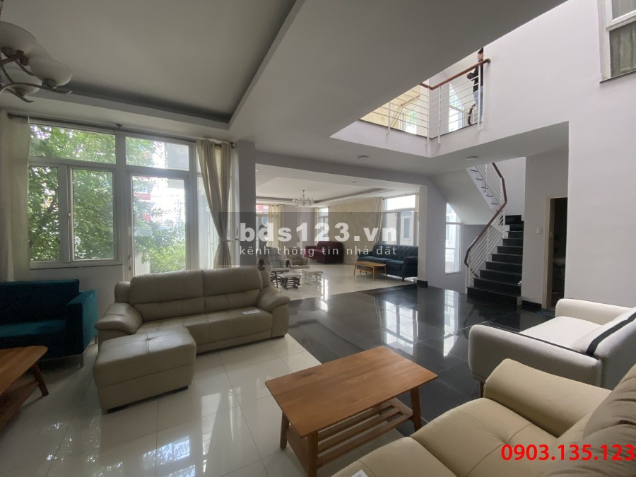 Cho thuê nhà mặt tiền diện tích 12x22m làm văn phòng showroom An Phú Quận 2