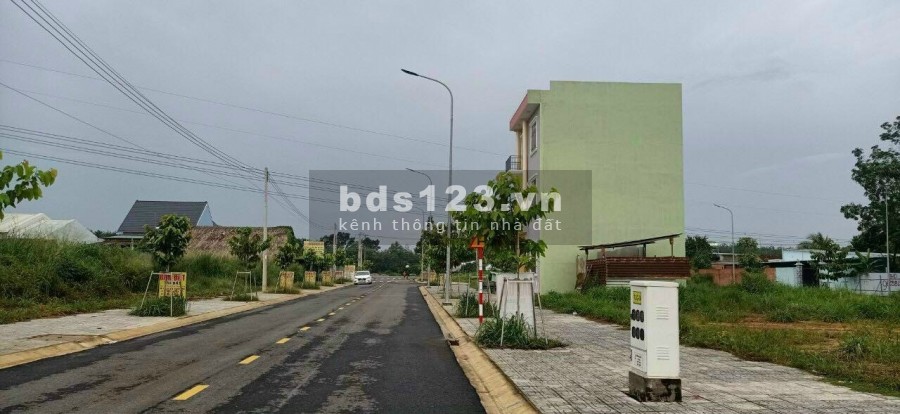 Bán đất tại đường ĐT 742 Tân Uyên Bình Dương điện tích 80m2, giá 860 triệu