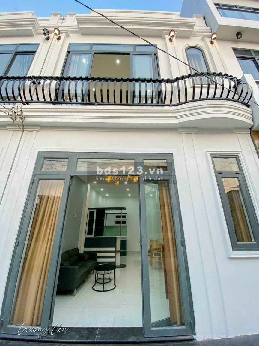 Bán nhà chính chủ còn mới nguyên tặng nội thất như hình, liên hệ 0938489715
