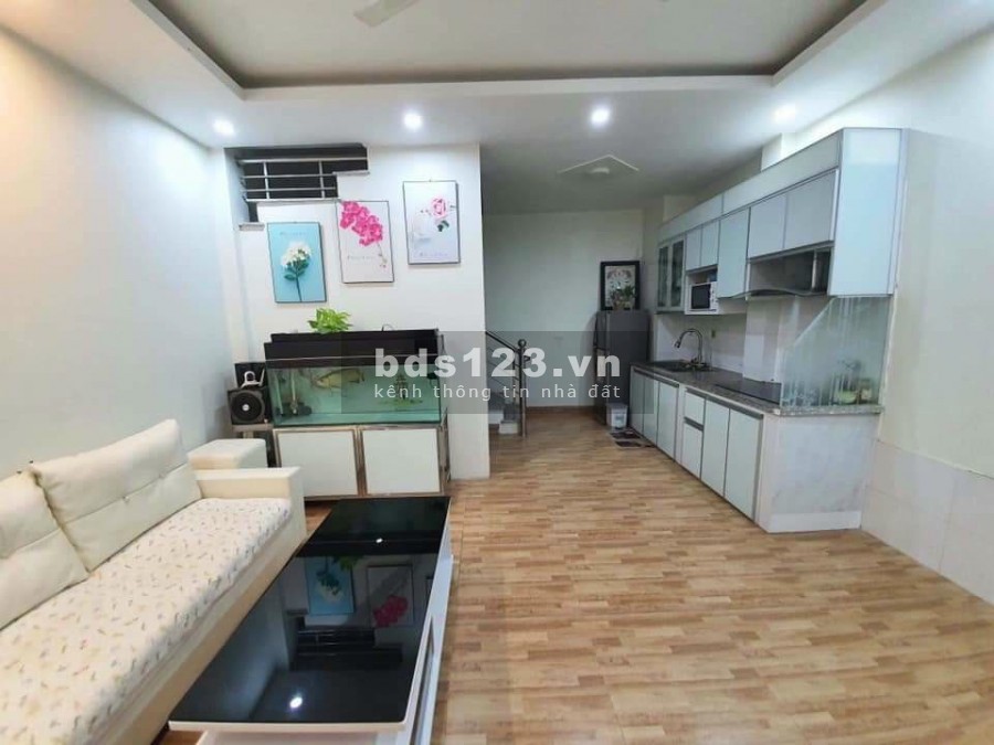 Bán nhà siêu hot Xuân Phương tặng nội thất, gần phố, dtsd 30m2, 5 tầng đúc, giá 2.5 tỷ