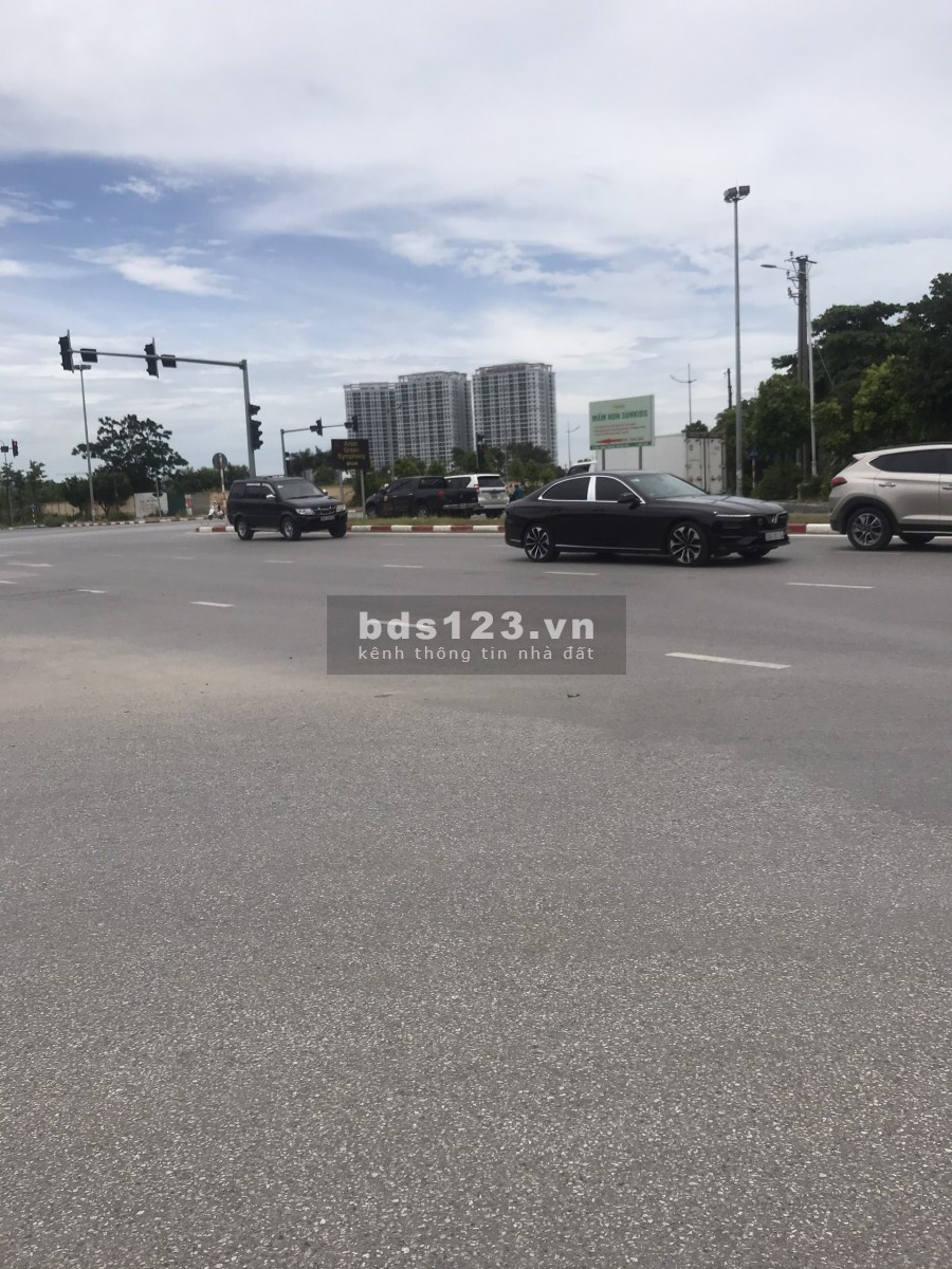 Bán nhà siêu hot Xuân Phương tặng nội thất, gần phố, dtsd 30m2, 5 tầng đúc, giá 2.5 tỷ