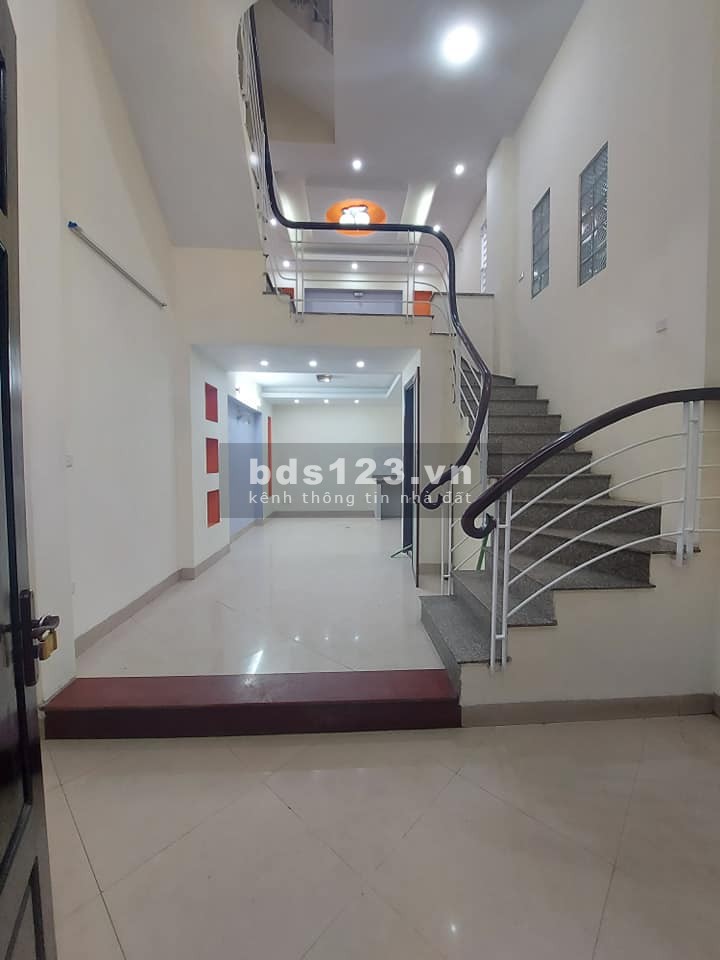 Nhà phố Khương Đình vào ở luôn, diện tích 57m2, 5 tầng, giá bán 4.15 tỷ