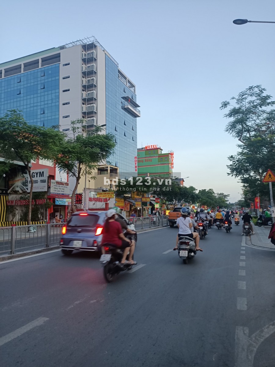 (Gò Vấp)Nhà 2 mặt tiền, vị trí kinh doanh đỉnh, Nguyễn Oanh, dt 60m2, Cấp 4, giá 6.8 tỷ.