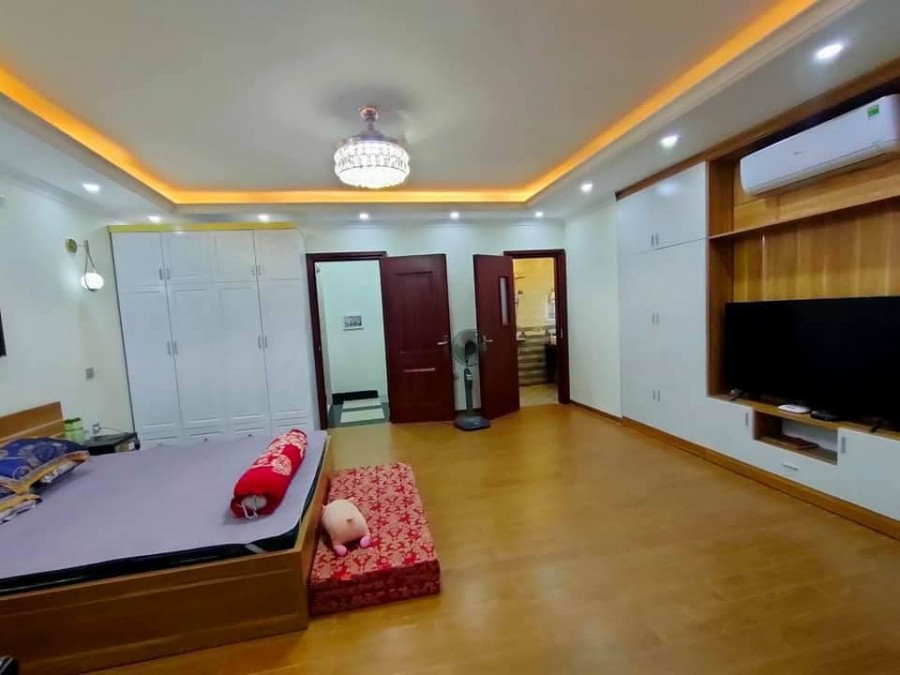 Bấn nhà Cầu Giấy, dt 50m2 mt 4m lô góc gần ô tô an sinh đỉnh giá. chỉ 4 tỷ, lh 0866889068