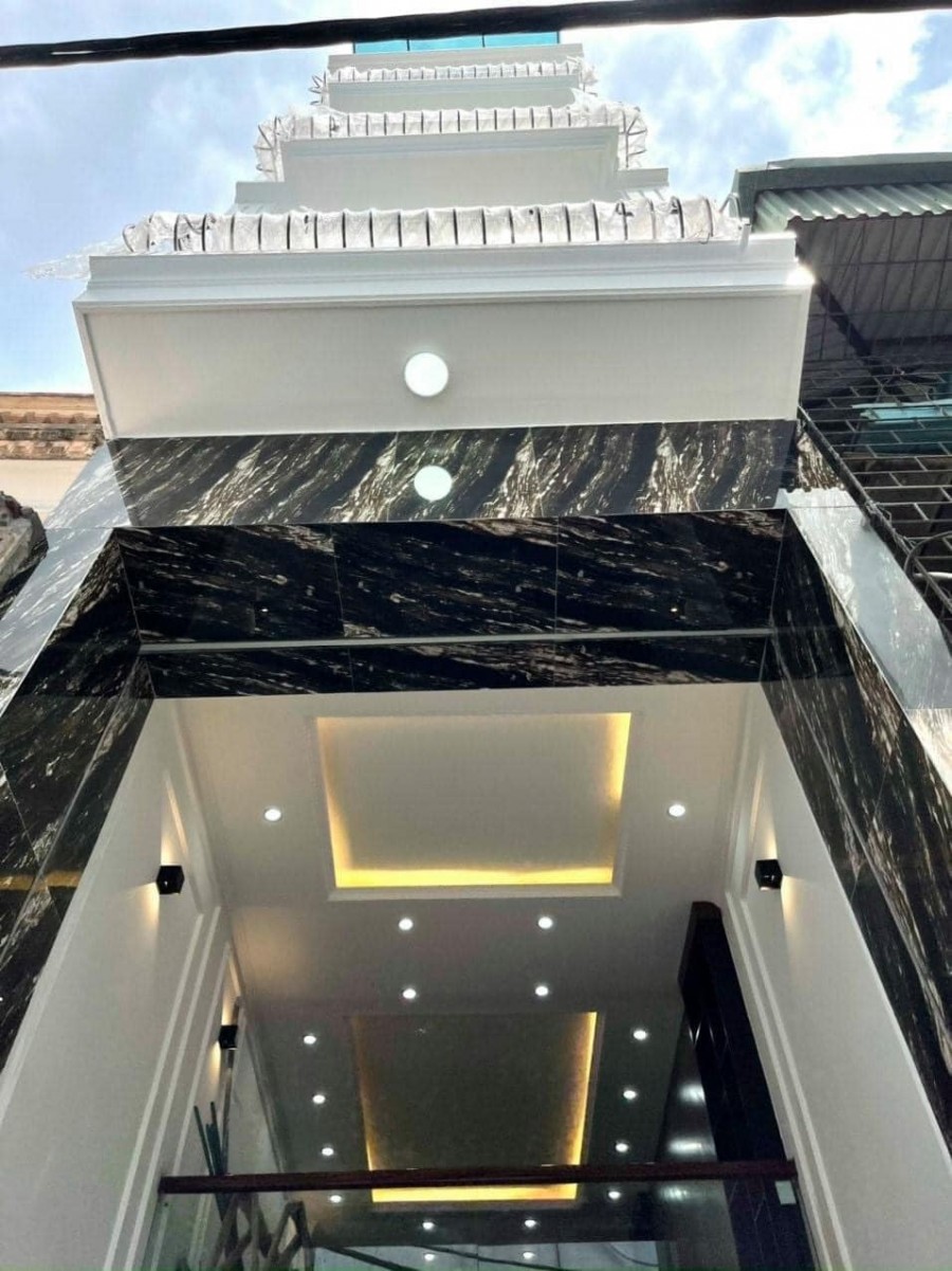 Bấn nhà Cầu Giấy, dt 50m2 mt 4m lô góc gần ô tô an sinh đỉnh giá. chỉ 4 tỷ, lh 0866889068