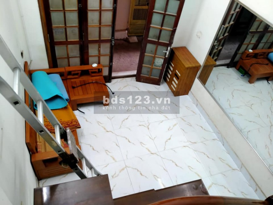 Bán nhà nguyên căn đường Khuất Duy Tiến, 10m ra phố, dt 28m2, giá 2.95 tỷ