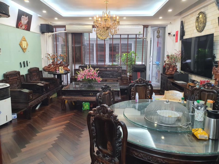 Bán nhà ở 193 Trung Kính, Khu phân lô, ô tô tránh, 6 tầng, nội thất tiền tỷ