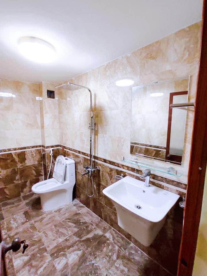 Chỉ Hơn 2 Tỷ Có Luôn Nhà 4 Tầng, Định Công Thượng, Trung Tâm Hoàng Mai, DT30m2, MT 4m.