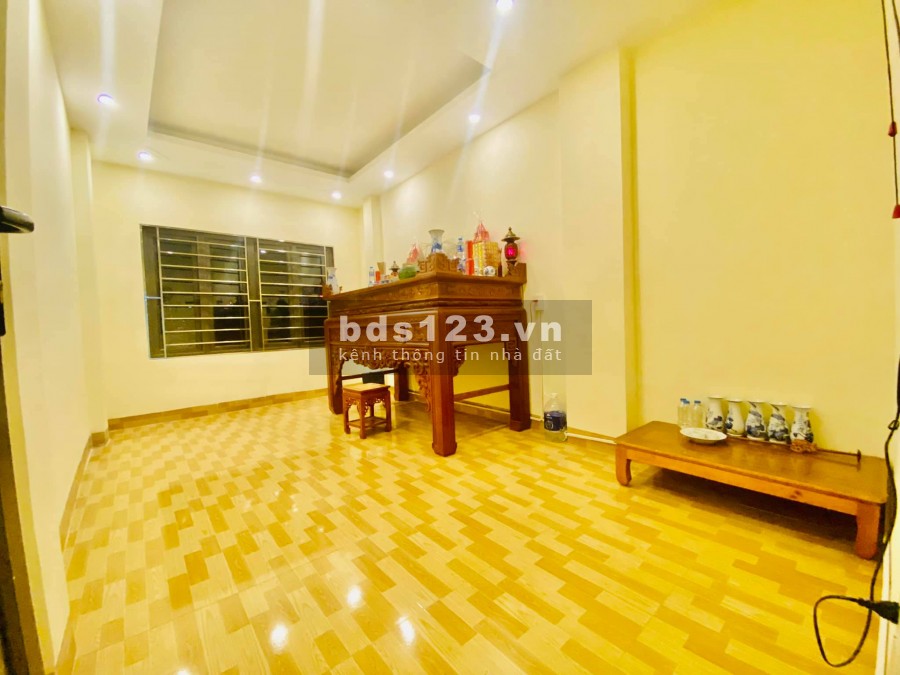 Bán nhà Nam Dư, diện tích sử dụng 40m2, cách ô tô vài bước, giá bán 2,9 tỷ, lhcc