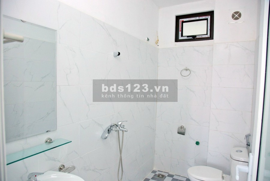 Bán nhà 65m2, 4 tầng, mt 3.3m giá 2.25 tỷ Long Biên Hàng xóm Aeon giá trị tăng theo thời gian