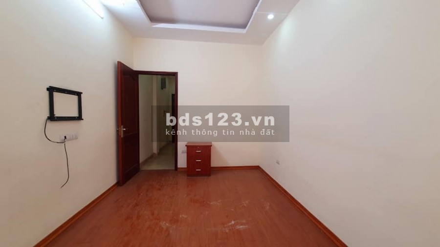 Nhỉnh 3 tỷ sở hữu ngay nhà 4 tầng x 46m2 Ngọc Thuy Ngõ Thông rộng ô tô đỗ cửa, vào nhà