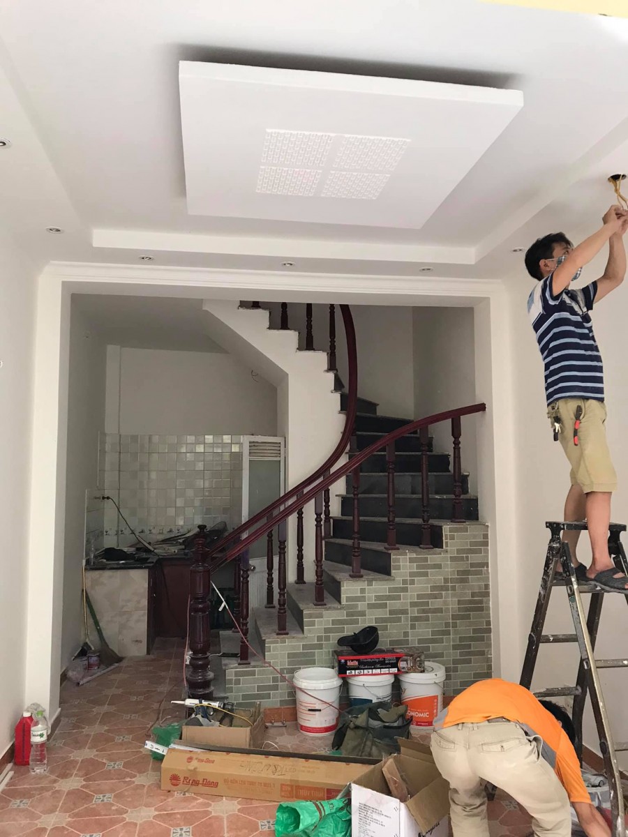 Chủ Chuyển Công Tác cần bán gấp nhà nguyên căn Lê Trọng Tấn 5 tầng, giá 3.8 tỷ