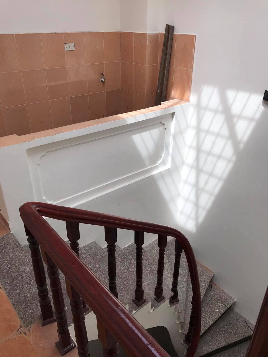 Chủ Chuyển Công Tác cần bán gấp nhà nguyên căn Lê Trọng Tấn 5 tầng, giá 3.8 tỷ