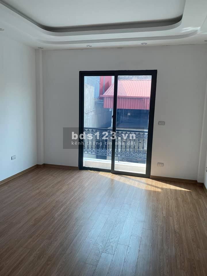 Bán nhà Vĩnh Hưng, Hoàng Mai, 30m2 x 5t, lô góc, ô tô đỗ cửa, ở ngay, nhỉnh 3 tỷ
