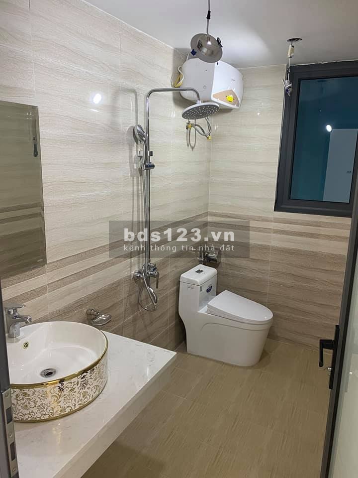 Bán nhà Vĩnh Hưng, Hoàng Mai, 30m2 x 5t, lô góc, ô tô đỗ cửa, ở ngay, nhỉnh 3 tỷ