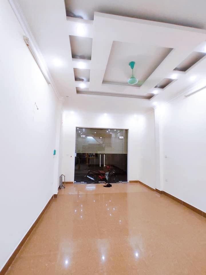 Chỉ Hơn 2 Tỷ Có Luôn Nhà 4 Tầng, Định Công Thượng, Trung Tâm Hoàng Mai, DT30m2, MT 4m.