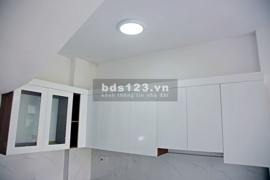 Bán nhà 65m2, 4 tầng, mt 3.3m giá 2.25 tỷ Long Biên Hàng xóm Aeon giá trị tăng theo thời gian