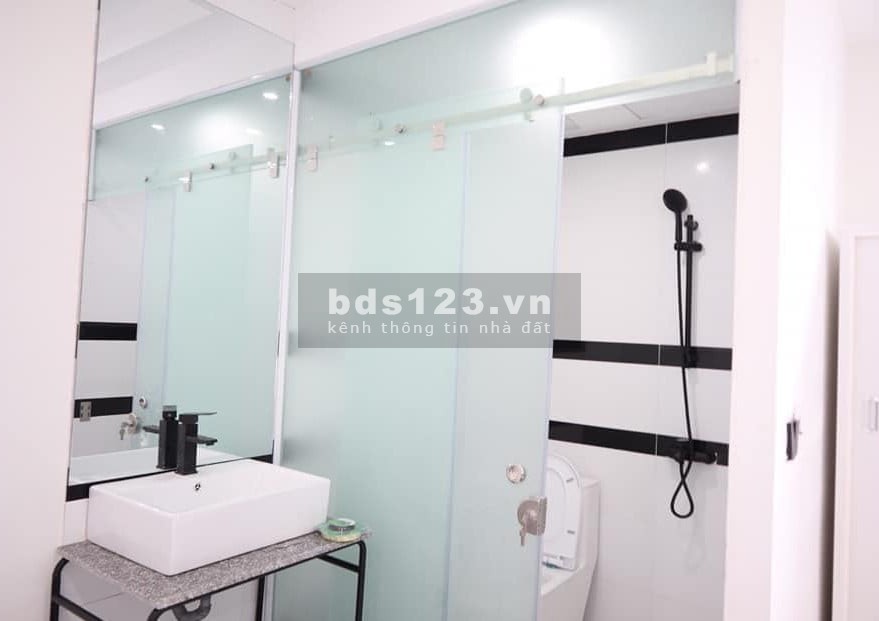 Bán nhà Mỹ Đình ô tô tặng nội thất, dt 40m2, 5 tầng mt 3.8m, nhà mới, chỉ nhỉnh 3 tỷ