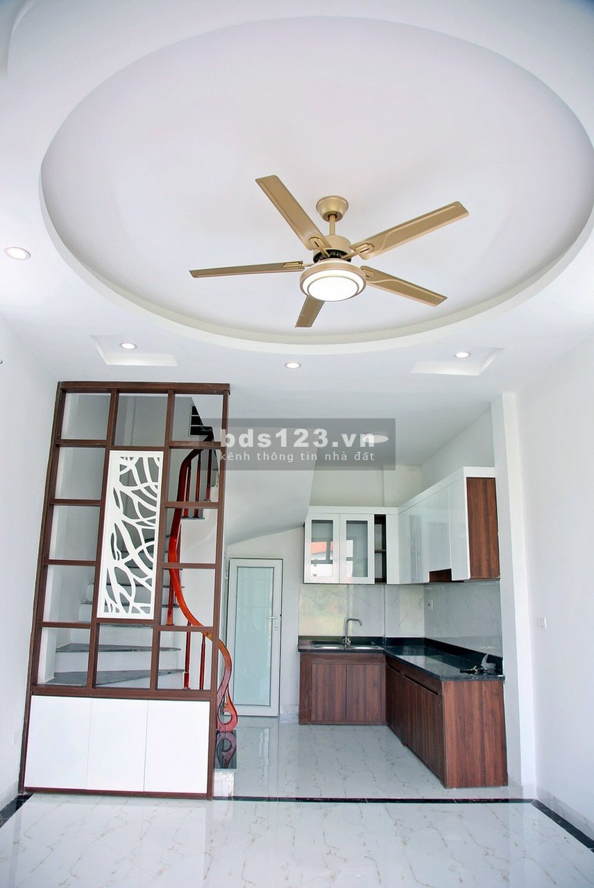 Bán nhà 65m2, 4 tầng, mt 3.3m giá 2.25 tỷ Long Biên Hàng xóm Aeon giá trị tăng theo thời gian