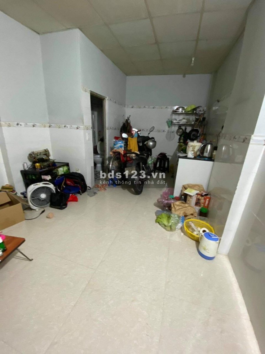 Bán nhà nguyên căn chính chủ đường Phan Văn Trị, 1 trệt, 2 lầu dt 23m2, giá 2.5 tỷ