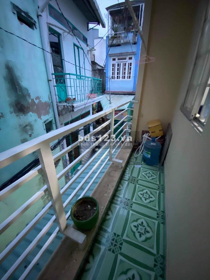 Bán nhà nguyên căn chính chủ đường Phan Văn Trị, 1 trệt, 2 lầu dt 23m2, giá 2.5 tỷ