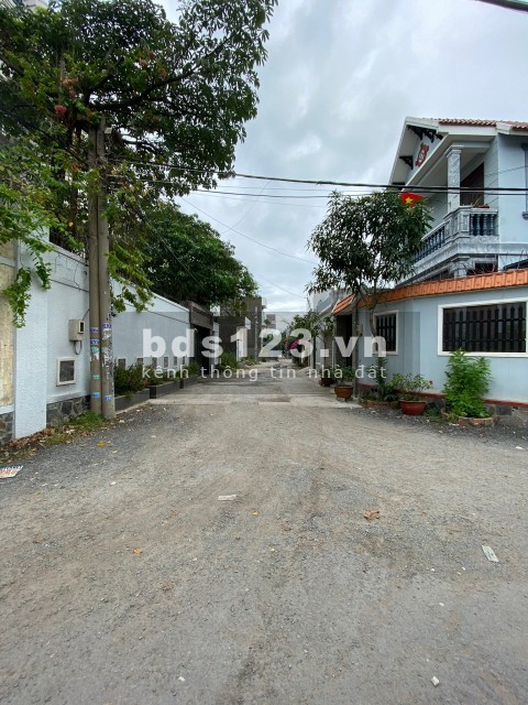 Bán đất thổ cư ngay ngã tư Vườn Lài Quốc Lộ 1A, dt 110m2…