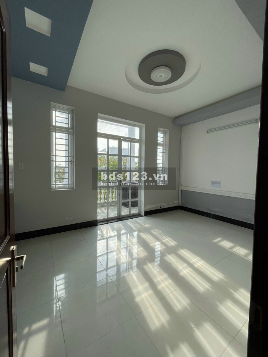 Bán nhà 3 tháng 2 Quận 10 nguyên căn hẻm xe hơi thông dt 44m2 giá 6.25 tỷ
