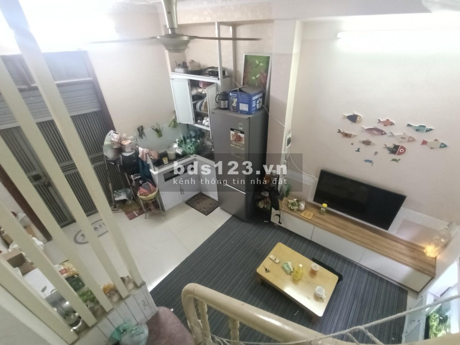 Chính chủ cần bán nhà Khuất Duy Tiến dt 18m2, xây 5 tầng bê tông, giá 1.96 tỷ