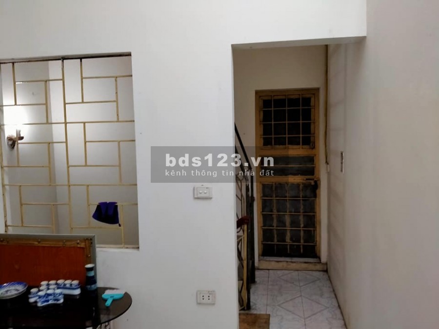 Bán nhà nguyên căn đường Khuất Duy Tiến, 10m ra phố, dt 28m2, giá 2.95 tỷ