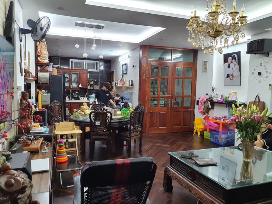 Bán nhà ở 193 Trung Kính, Khu phân lô, ô tô tránh, 6 tầng, nội thất tiền tỷ