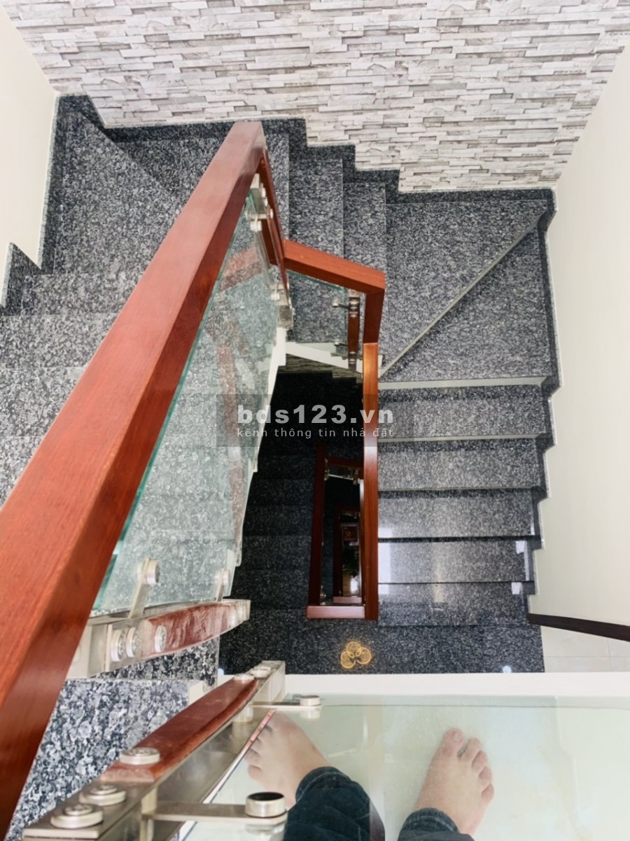 Bán nhà Phạm Văn Chiêu, P.14, Gò Vấp, tổng diện tích 242m2, giá chỉ có 6.65 tỷ, lhcc
