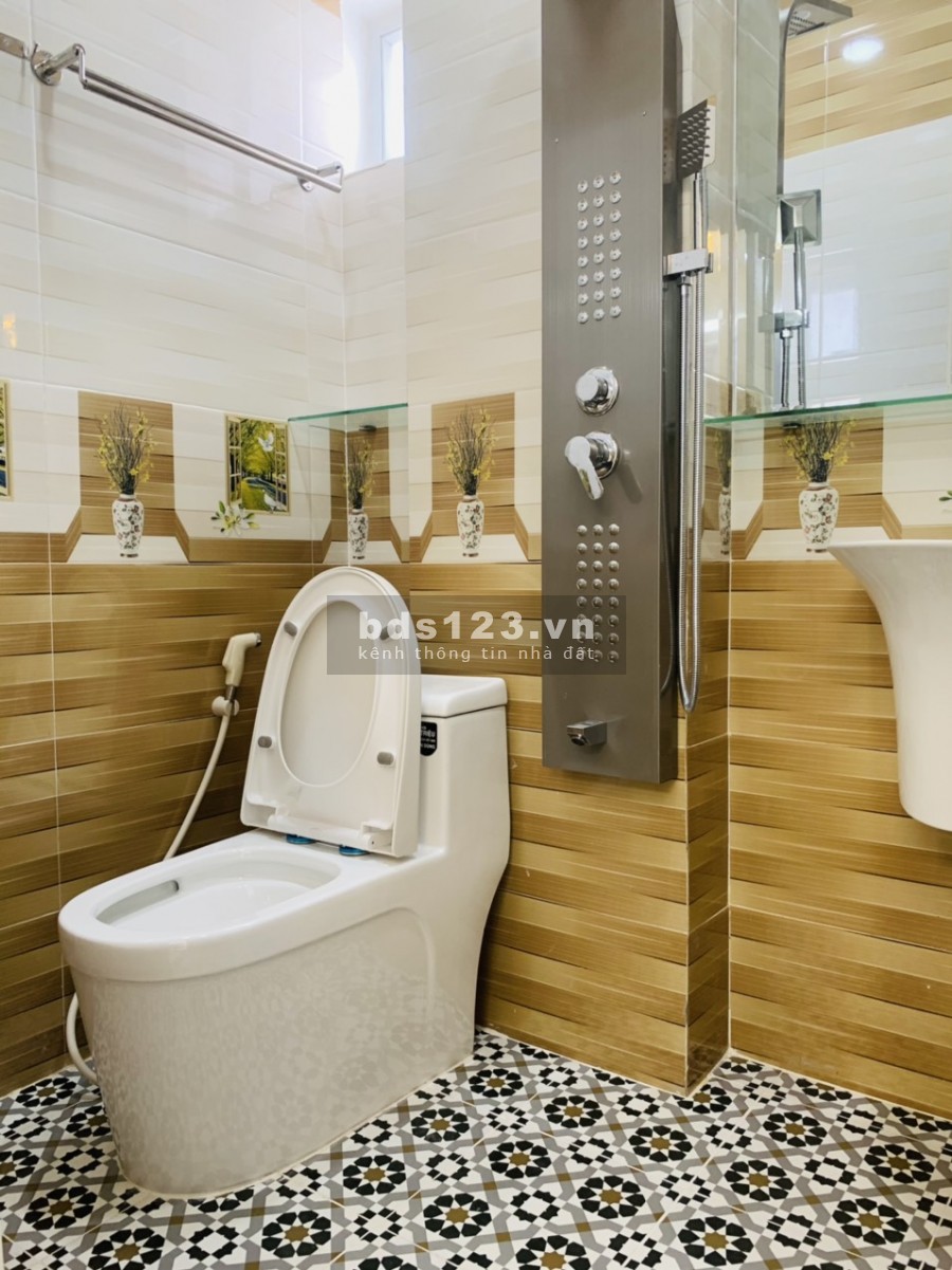 Bán nhà Phạm Văn Chiêu, P.14, Gò Vấp, tổng diện tích 242m2, giá chỉ có 6.65 tỷ, lhcc