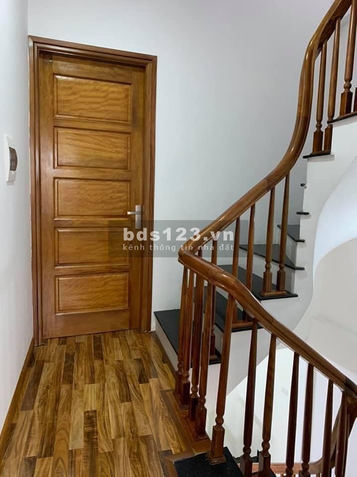 Bán nhà Mỹ Đình nhà nguyên căn mới xây, dt 30m2, 5 tầng đúc, giá 3 tỷ, lhcc