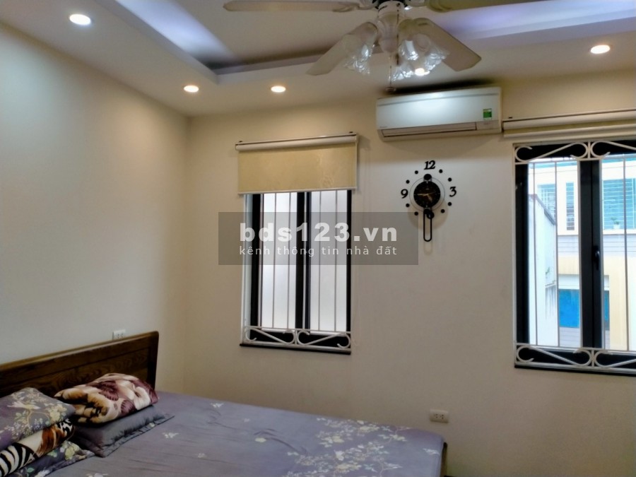  Bán nhà Vũ Xuân Thiều, cạnh Trường TH, 40m2, 5 Tầng, Giá chào 3.3 Tỷ 