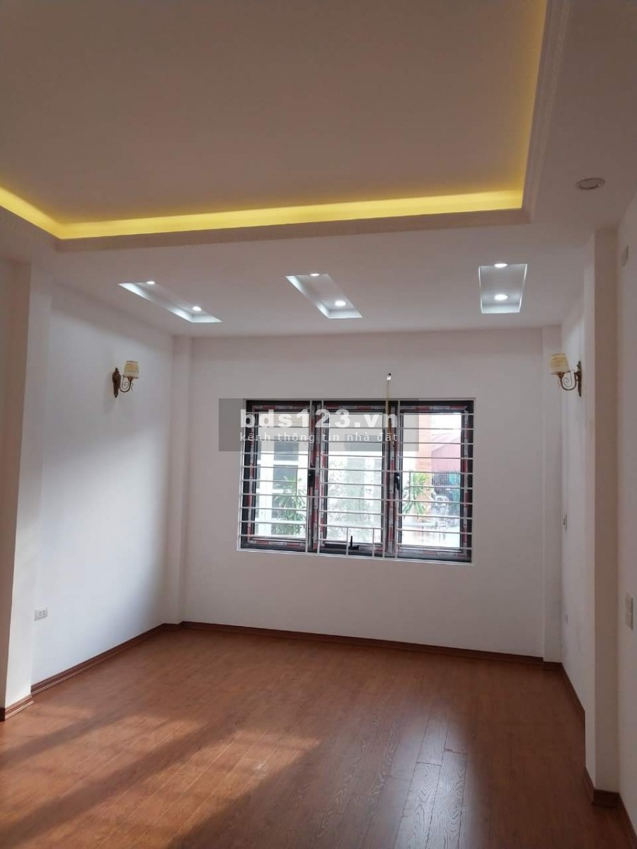 Lạc Long Quân, dt 58m2, 6 tầng, nhà mới, ngõ thông tứ tung, giá 6.85 tỷ, lhcc