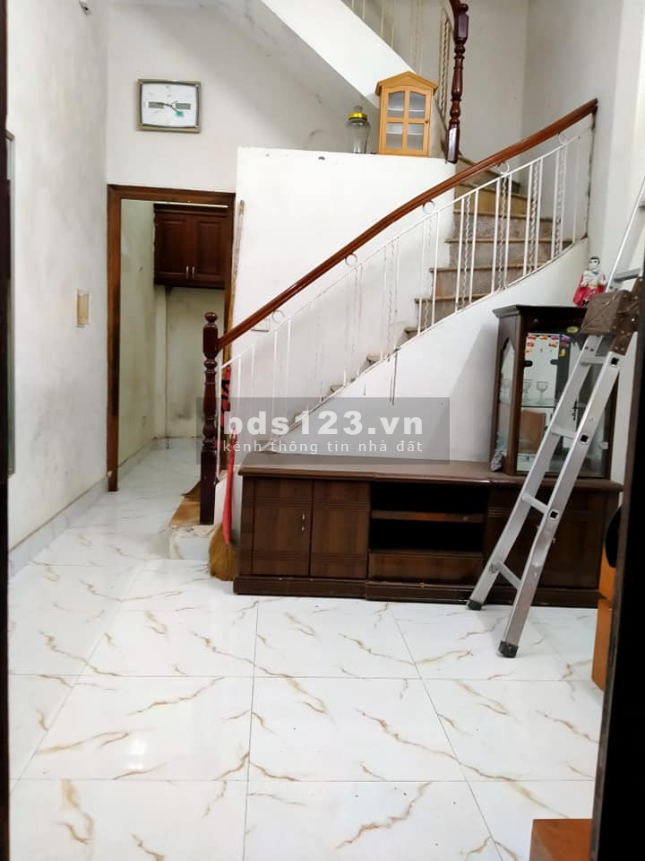 Bán nhà nguyên căn đường Khuất Duy Tiến, 10m ra phố, dt 28m2, giá 2.95 tỷ