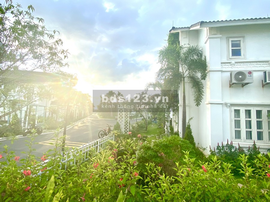 Tôi bán cắt lỗ biệt thự Bích Liên giá chỉ 4.6 tỷ ở dự án Vườn Vua Thanh Thủy bàn giao full nội thất