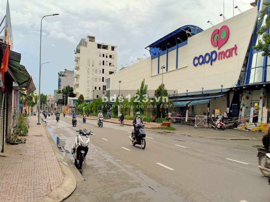 Nhà bán gấp Mặt Tiền Nguyễn Kiệm, P3, quận Gó Vấp, dt 98m2, 4 tầng, giá 12.9 tỷ