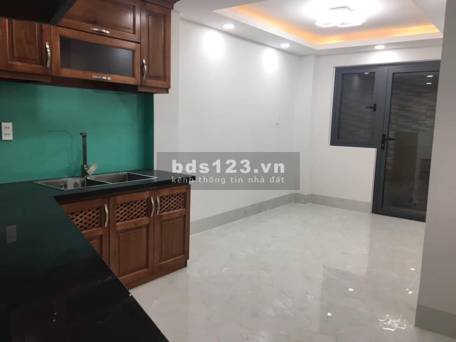 Covid bán gấp, hẻm xe hơi đường Nguyễn Thượng Hiền dt 62m2, giá chỉ 9.8 tỷ