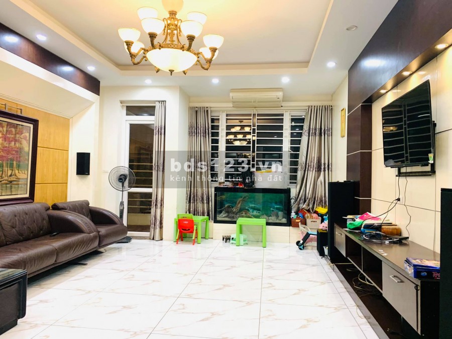 Siêu phẩm, Thang máy, Ngõ to hơn Phố, Trương Định 102m2, 6T, MT5,2m, 13,9 tỷ