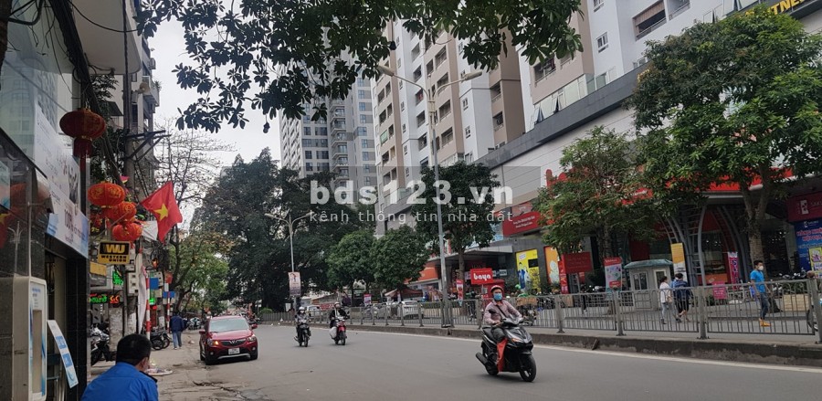 Giá rẻ, Mặt tiền khủng, Mặt phố Xã Đàn, Đống Đa 50m2, 6T, MT4,5m, 25 tỷ.