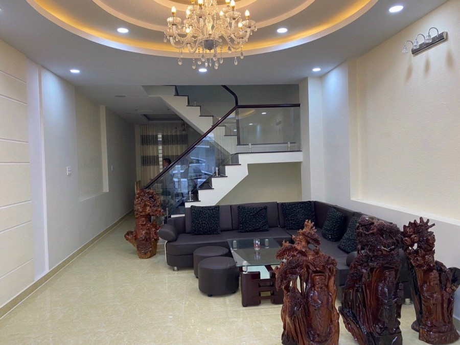 Bán nhà chính chủ khu nghĩ dưỡng Golden Hill phường 3, Đà Lạt, giá bán 6.8 tỷ