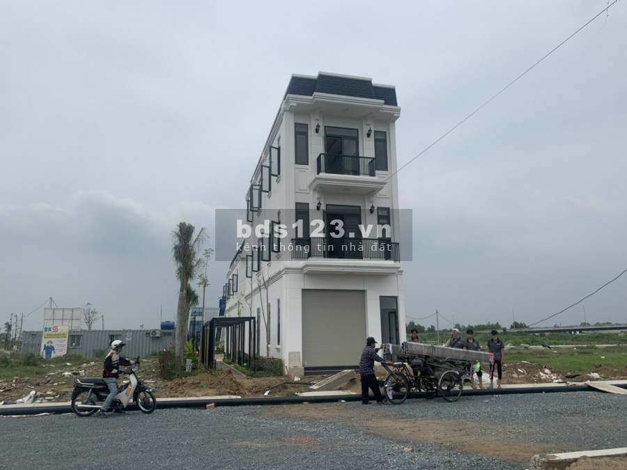 Bán nhà phố 1 trệt 2 lầu KDC Thắng Lợi, 75m2, giá chỉ 2 tỷ250, SHR sang tên CC ngay